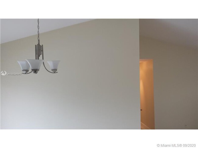 Foto del edificio - 11621 NW 42nd St