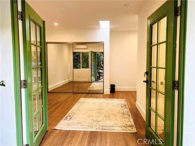 Foto del edificio - 10563 Wellworth Ave