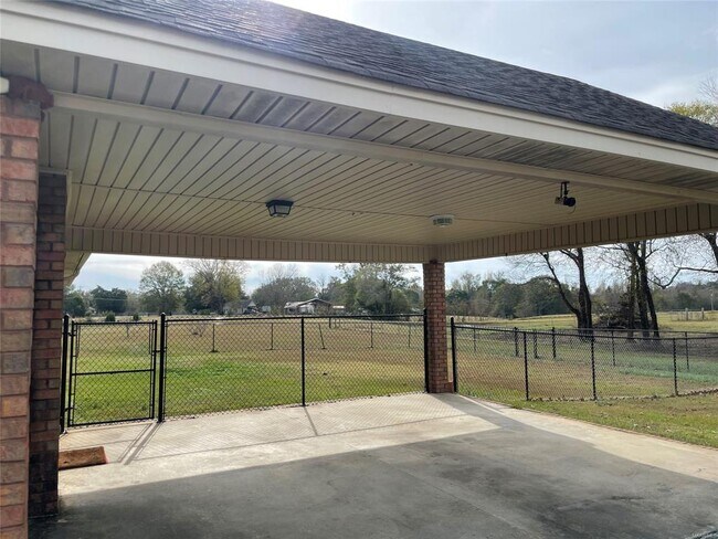 Building Photo - 1419 Ingram Rd