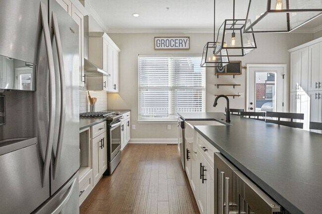 Photo - Luxury 3-Bedroom, 4-Bathroom House in Sout...