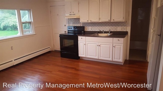 Building Photo - 2 br, 1 bath House - 5 Brookdale St, #1