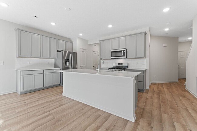 Foto del edificio - Luxury Townhome, Fishers Schools, Minutes ...