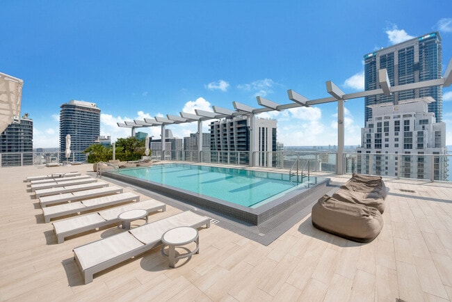 Building Photo - 1100 S Miami Ave
