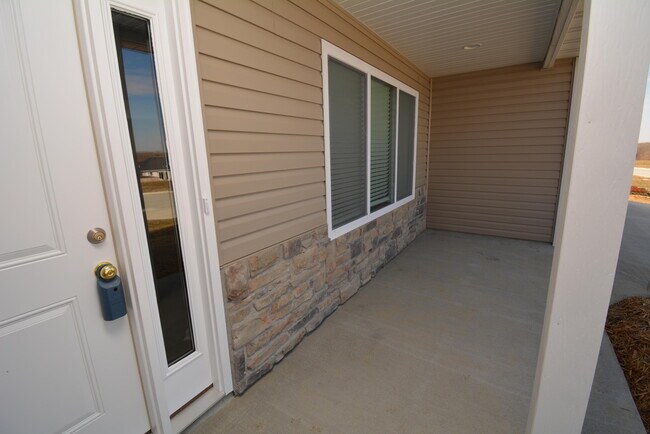 Building Photo - 3404 NAPOLI Dr