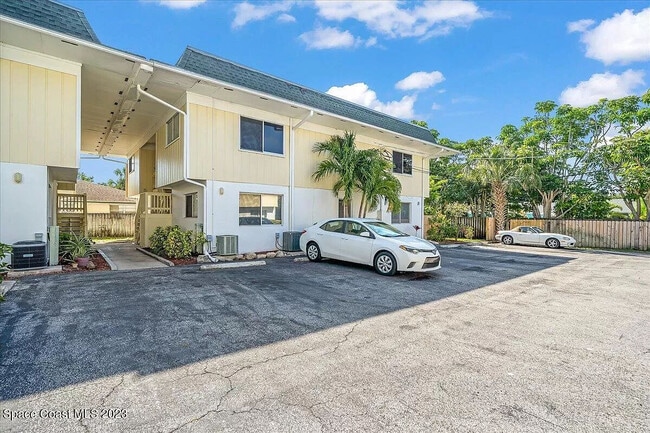 Private parking area adjacent the apartment - 419 Ocean Ave