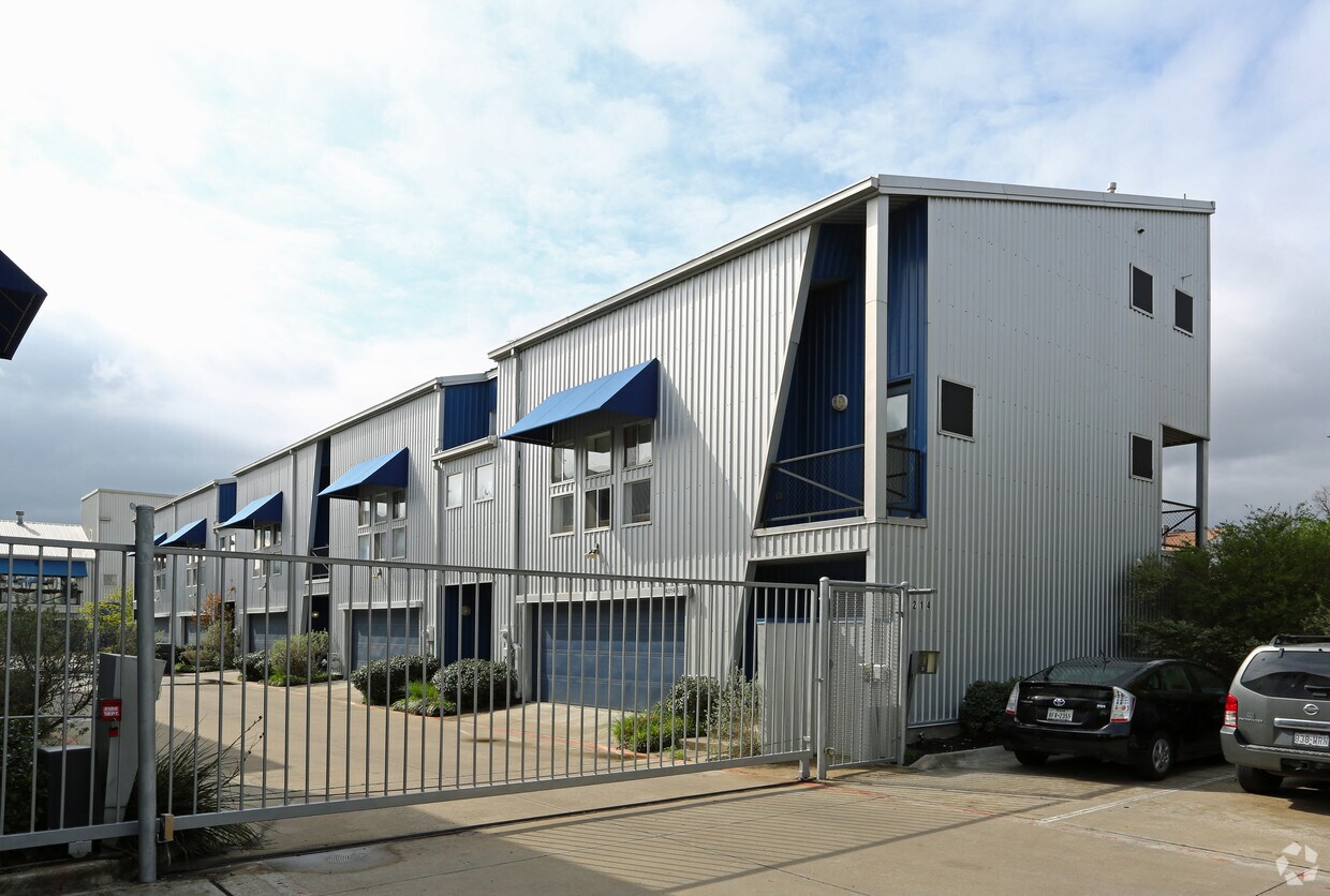 4214 Swiss Ave, Dallas, TX 75204 Apartments in Dallas, TX