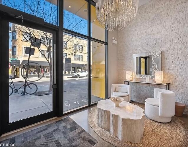 Foto principal - 3462 N Lincoln Ave