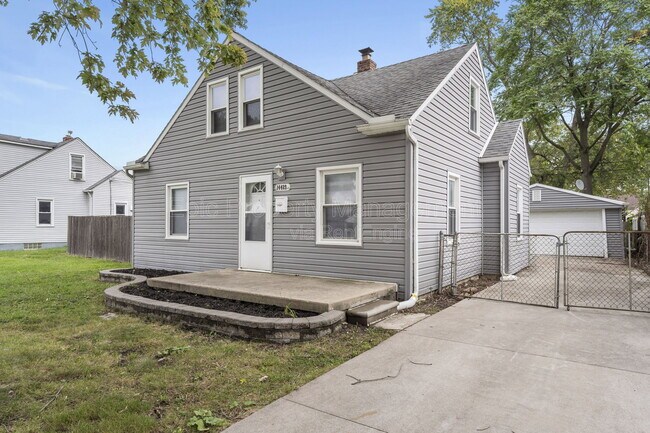 Foto del edificio - 14489 Agnes St