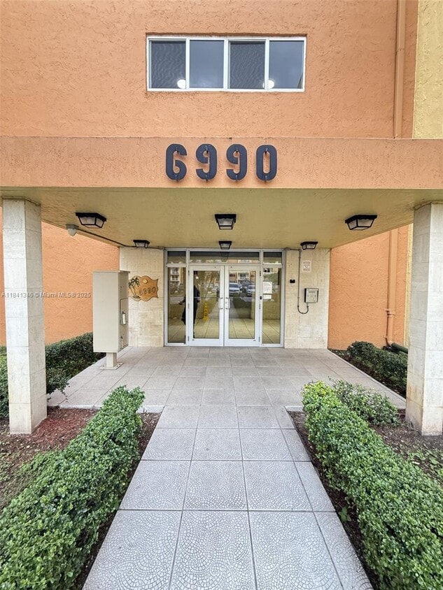 Primary Photo - 6990 NW 186th St