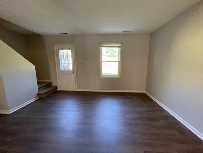 Foto del edificio - 139 Cedar Crest Dr