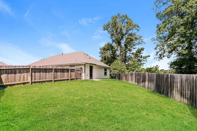 Building Photo - 3313 East Chunk Dr
