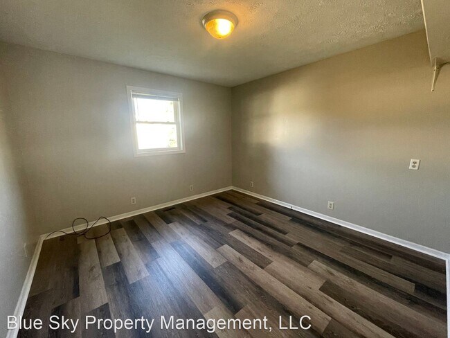 Building Photo - 3 br, 1 bath House - 3203 South Hackley St...