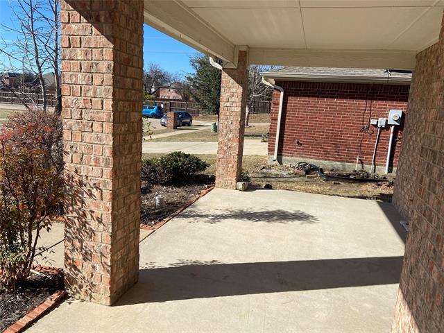 Building Photo - 9932 Carter Dr