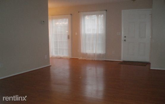 Building Photo - 39597 Old Dominion Dr