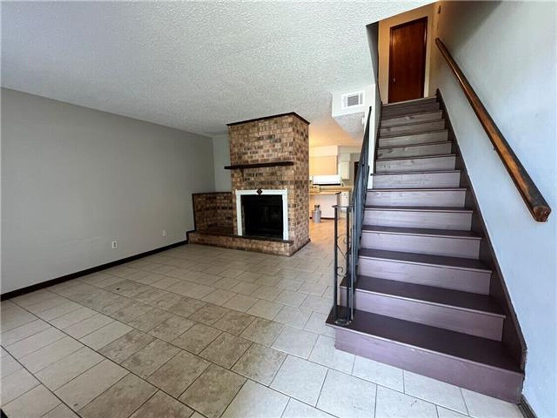 Building Photo - 956 Asheville Dr