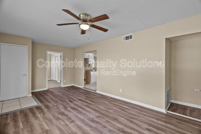 Building Photo - 1132 Redman Blvd