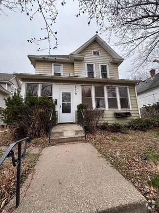 Building Photo - 1039 Lawson Ave E