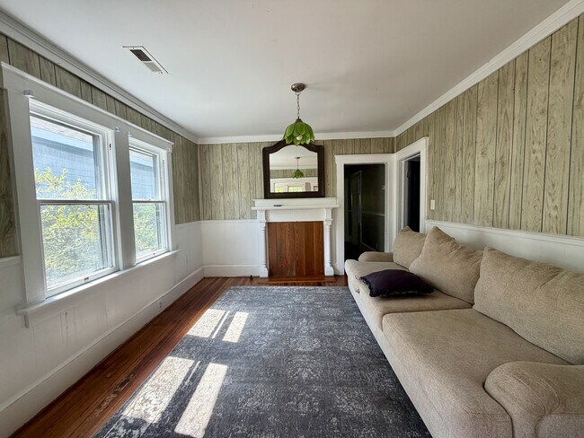 Building Photo - 414 Bladen St