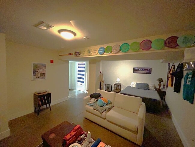 Interior Photo - Mortons Apartments