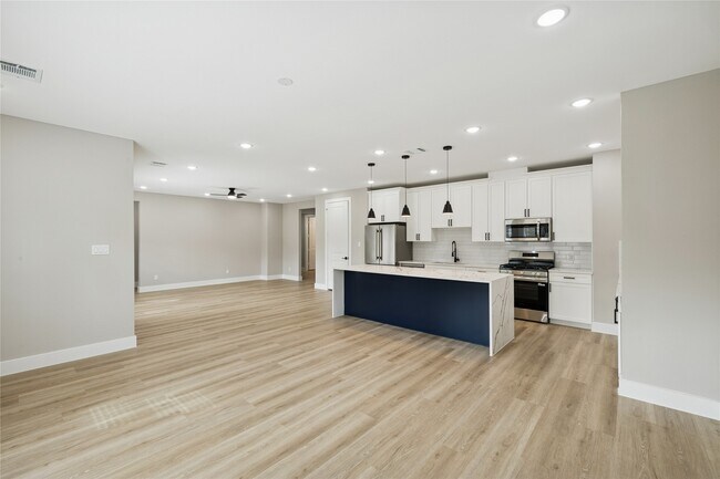 Foto del edificio - 2519 LIGURIA LN Ct