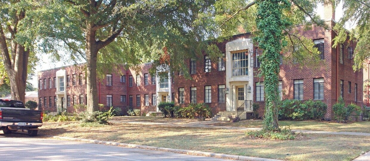 Primary Photo - 721-727 Meadow St
