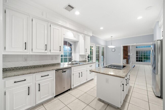 Building Photo - 3622 Springhill Ln