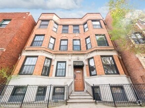 Building Photo - 913 W Irving Park Rd