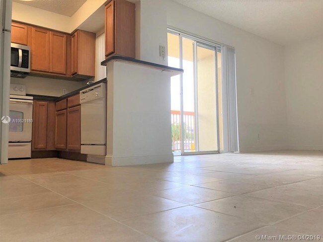 Foto del edificio - 7640 Westwood Dr