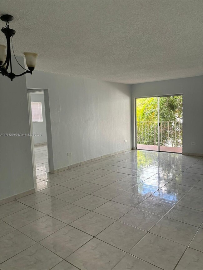 Building Photo - 8101 SW 73rd Ave