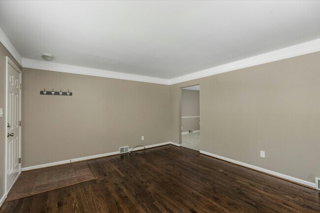 Foto del edificio - 4410 Rosewold Ave
