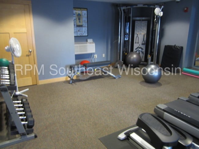 Building Photo - 1812 E Lafayette Pl