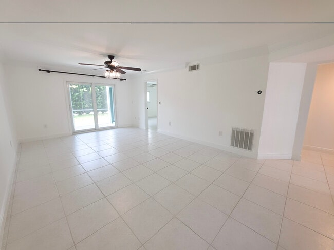 Foto del edificio - 154 Cypress Way E