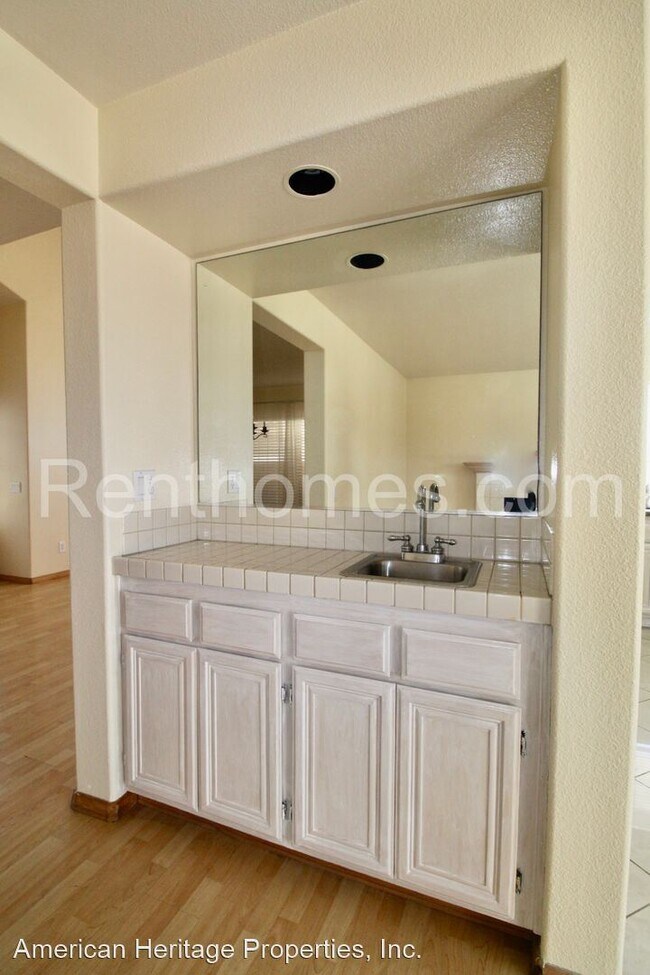 Building Photo - 4 br, 2.5 bath House - 7289 Kamwood Street