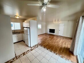 Building Photo - 1 Arkwright Ct