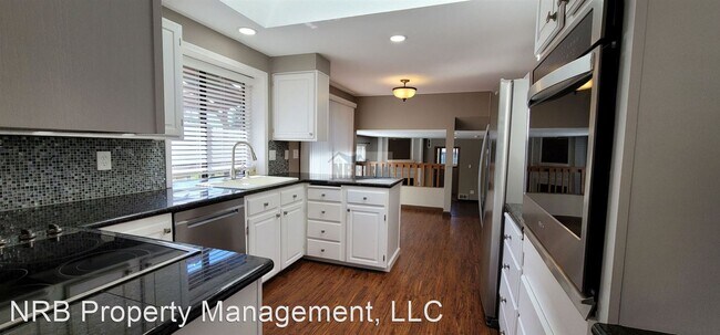 Building Photo - 3 br, 2.5 bath House - 6847 South M St.