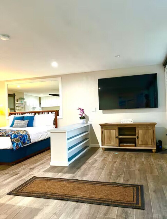 Foto del edificio - One Bedroom / One Bath Condo on Golf Cours...