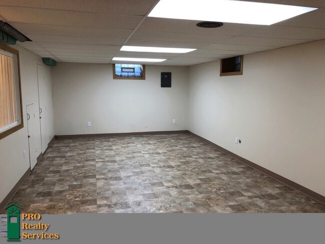 Building Photo - 1178 Bradley St