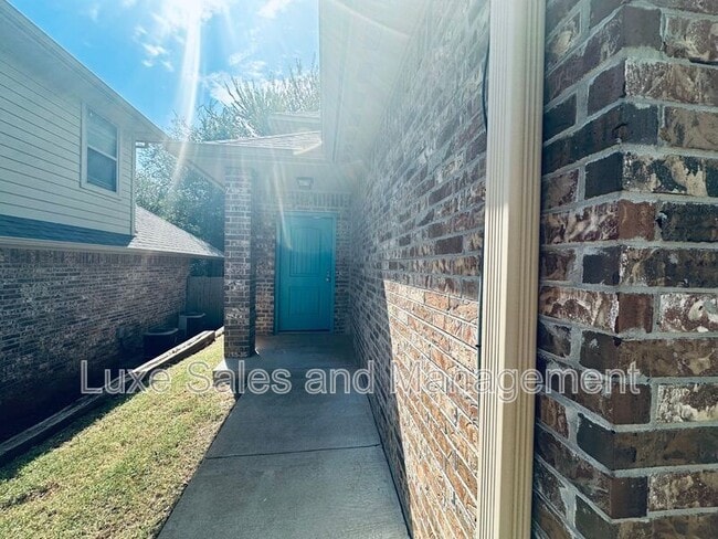 Photo - 1814 NE 135th St House