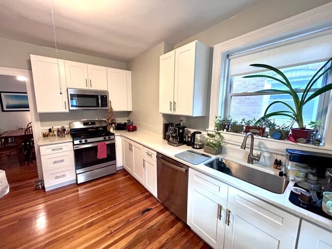 Photo - 112 Winthrop Rd Apartment