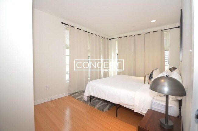 Foto del edificio - 601 Albany St