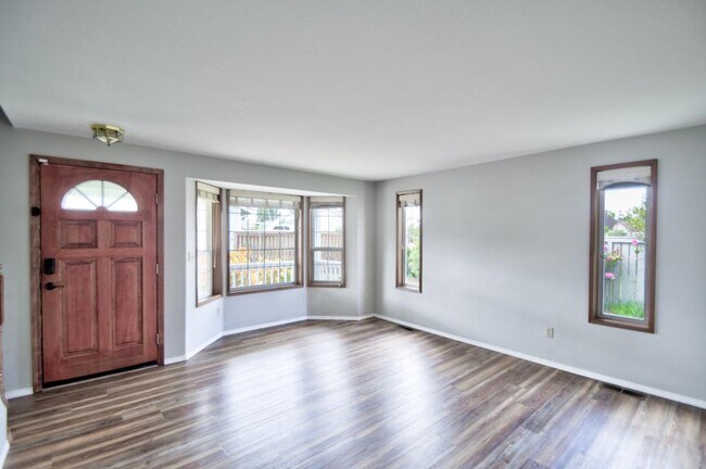 Foto del edificio - 6120 60th Ct SE