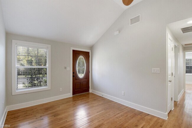 Building Photo - 2 br, 2 bath House - 1904 Pershing Dr