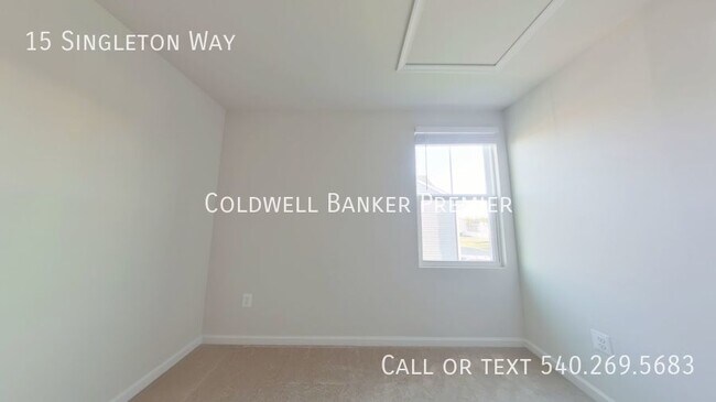 Building Photo - Beautiful 2 Story home in Martinsburg, WV