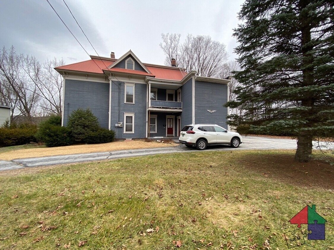 38 Fairview St Unit 2, Barre, VT 05641 Room for Rent in Barre, VT