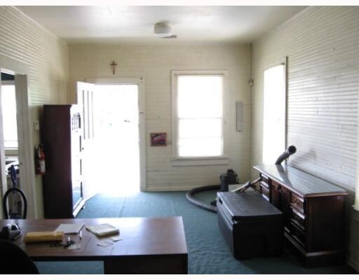 Lobby Photo - 501 Laroussini St