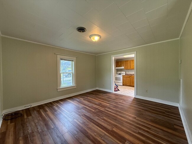 Building Photo - 1 Bedroom 1 Bathroom Home Located in Chuckey, TN