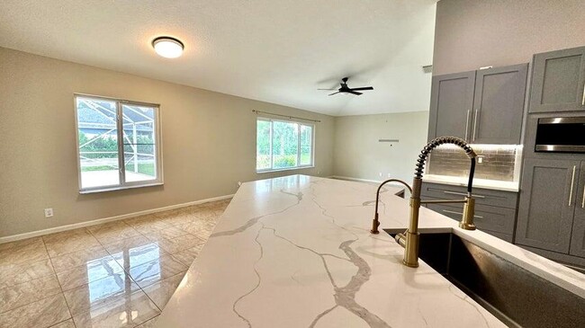 Building Photo - 15520 Key Lime Blvd