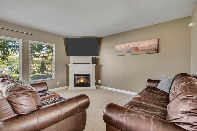 Foto del edificio - 6790 Greenfield Ln