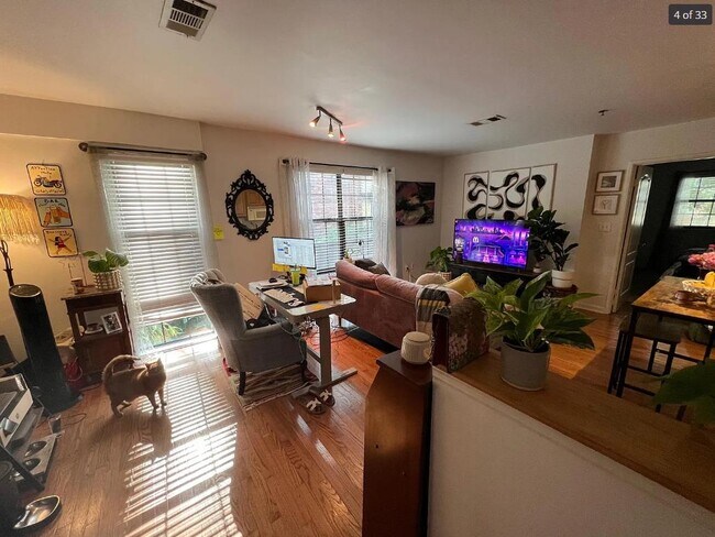 Foto del edificio - 317 8th St NE