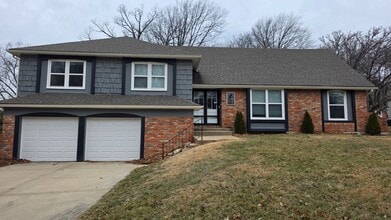 Building Photo - 3412 Birchwood Dr